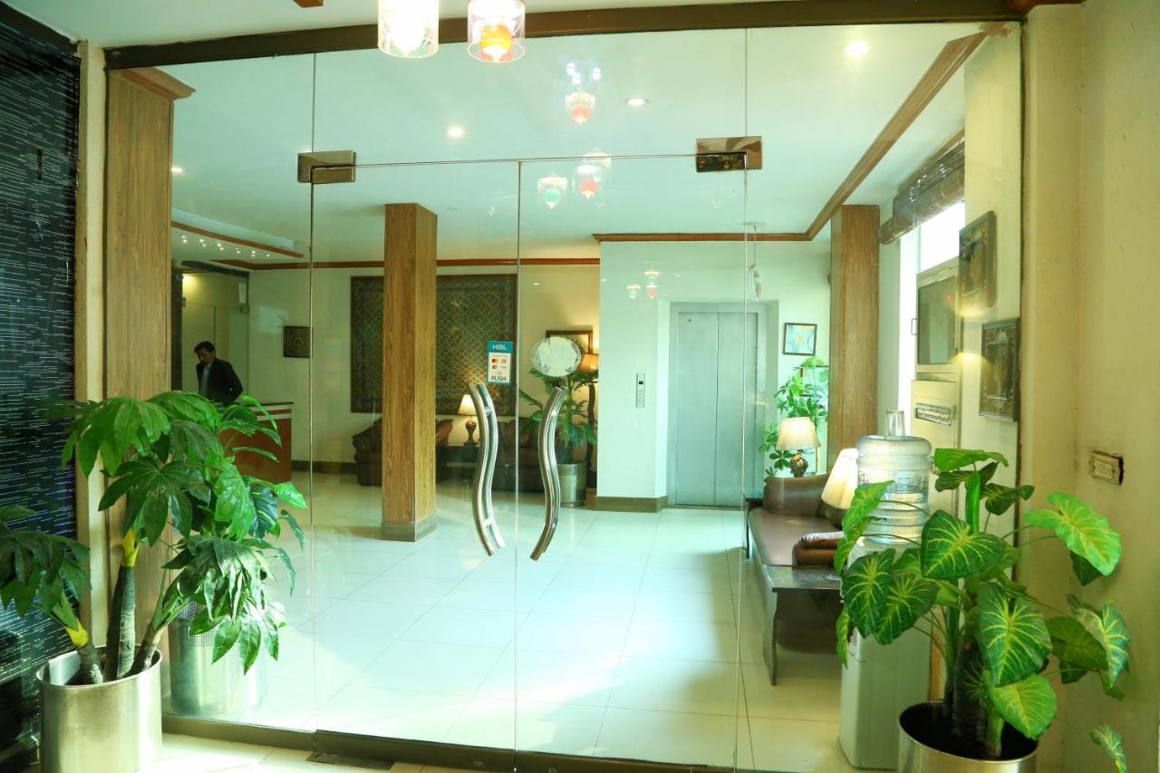 Fiesta Inn Hotel & Resorts ムルターン エクステリア 写真