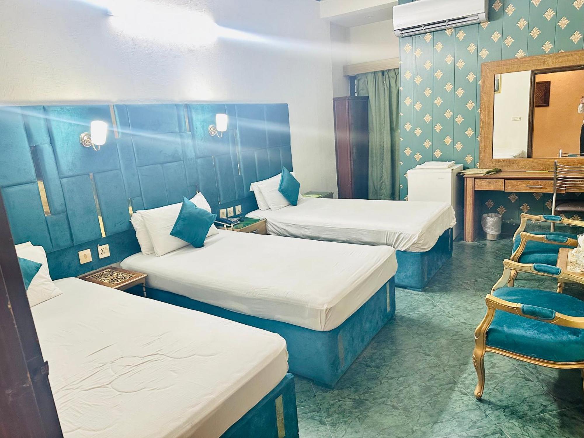 Fiesta Inn Hotel & Resorts ムルターン エクステリア 写真