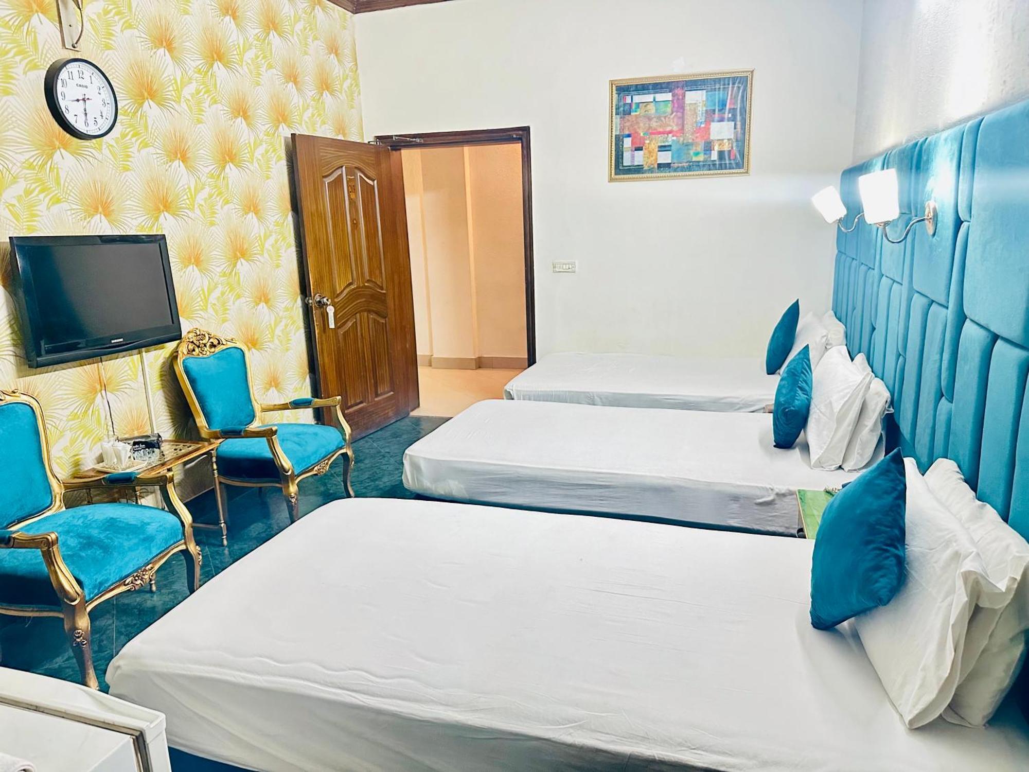 Fiesta Inn Hotel & Resorts ムルターン エクステリア 写真